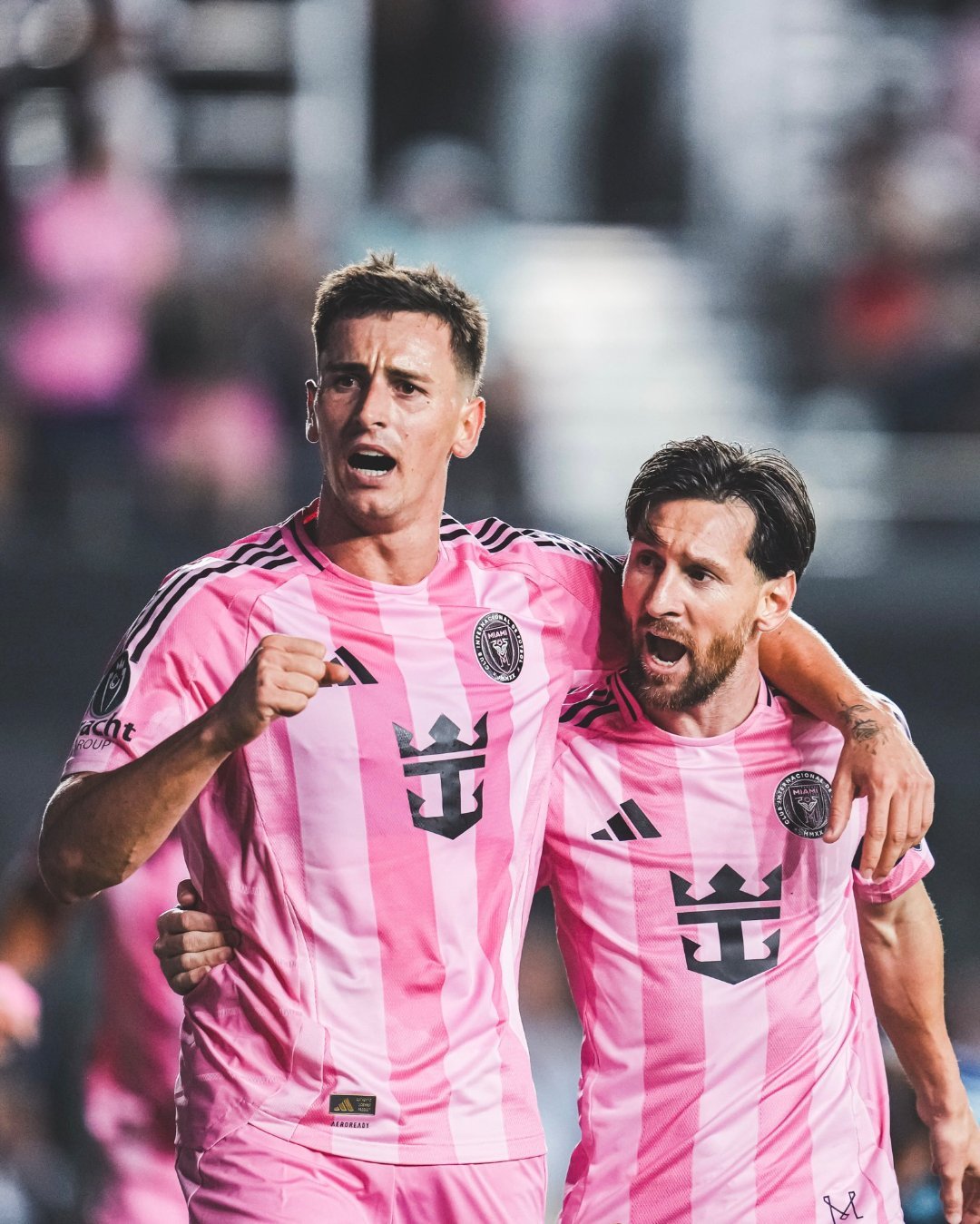 足球联赛的惊险比拼,胜负尽在一瞬间的简单介绍 足球联赛的惊险比拼,胜负尽在一瞬间的简单介绍