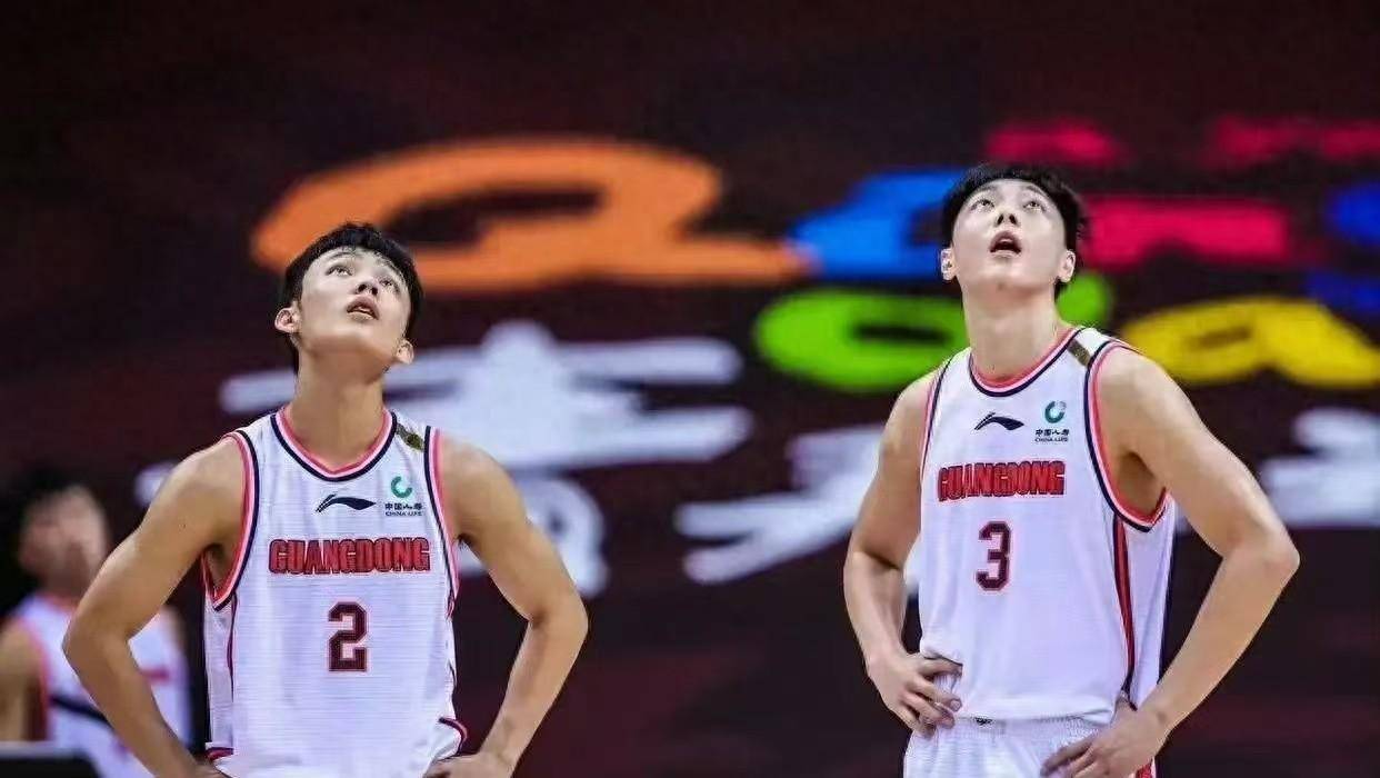 广东宏远遭遇两连败,备战季后赛的简单介绍 广东宏远遭遇两连败,备战季后赛的简单介绍