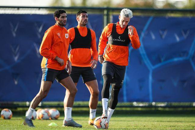 od体育娱乐-包含球队备战决赛阶段，团结一致向前迈进的词条