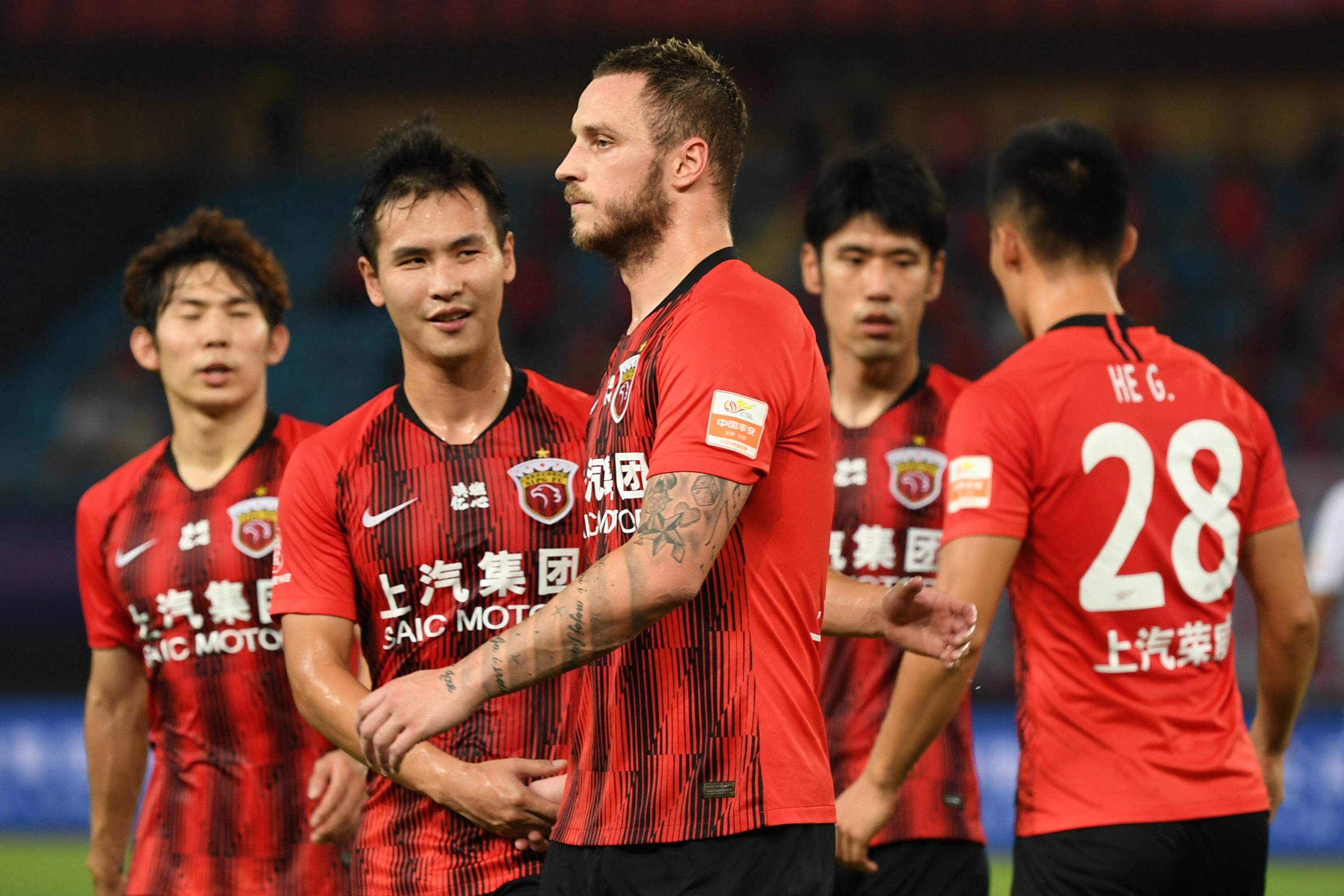 上港攻破对手门将,终结对方先开局的简单介绍 上港攻破对手门将,终结对方先开局的简单介绍