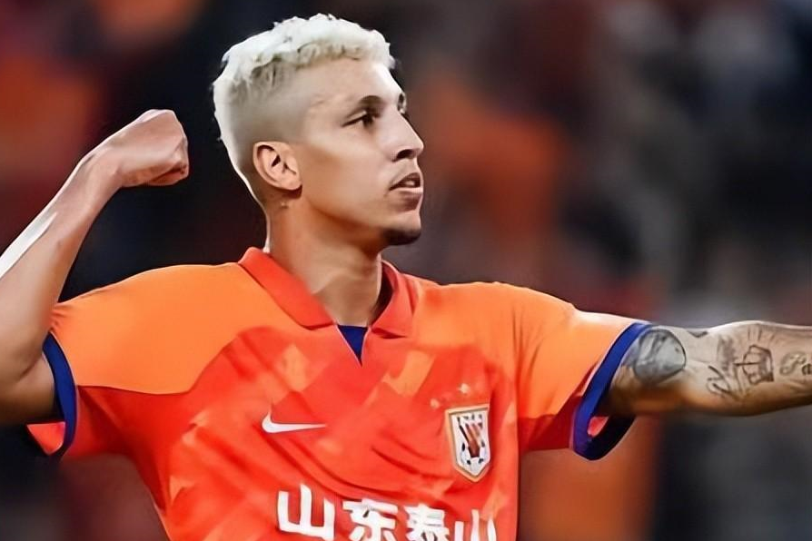 球队展现团结拼搏精神,取得战绩亮眼 球队展现团结拼搏精神,取得战绩亮眼