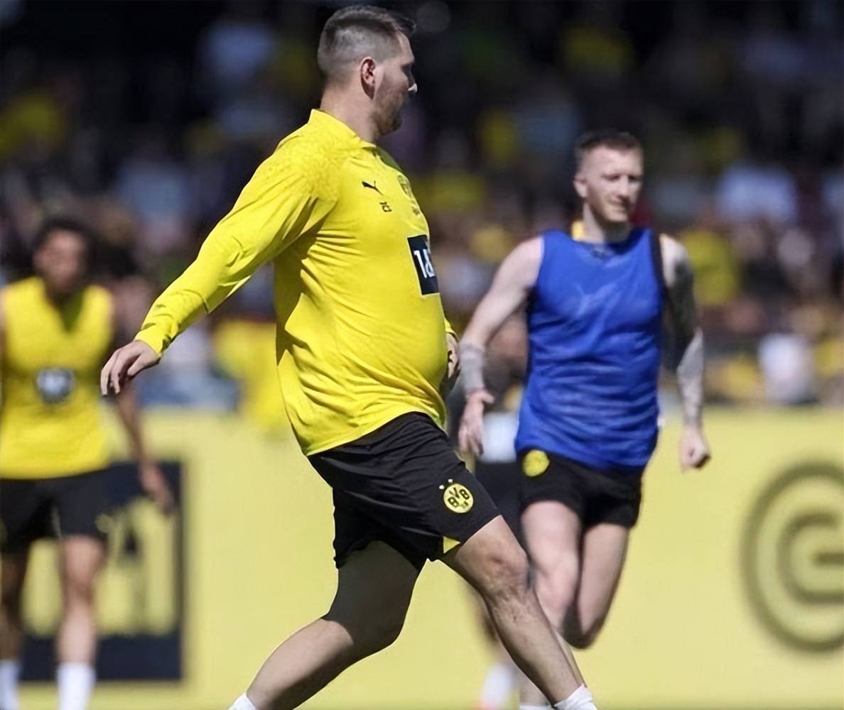 关于多特蒙德新赛季状态低迷,球迷忧心不已的信息 关于多特蒙德新赛季状态低迷,球迷忧心不已的信息