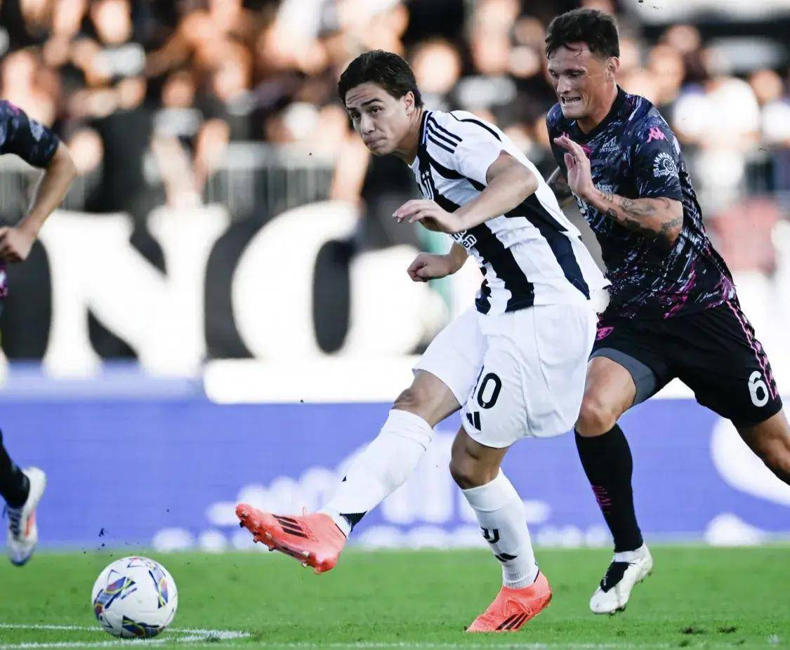 尤文图斯战平AC米兰,积分榜上略显被动的简单介绍 尤文图斯战平AC米兰,积分榜上略显被动的简单介绍