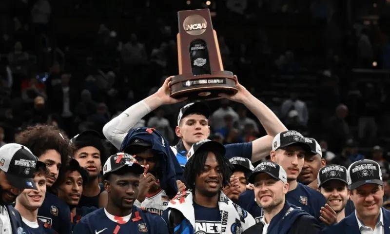 开拓者队主控因伤缺阵,球队战力大减的简单介绍 开拓者队主控因伤缺阵,球队战力大减的简单介绍